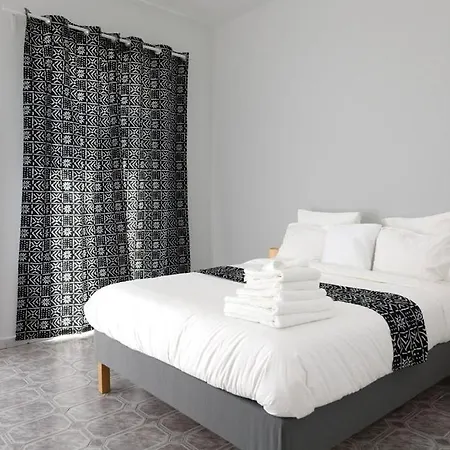 Cozy, Bright 2-bedroom Duplex In Brussels-laeken Lägenhet