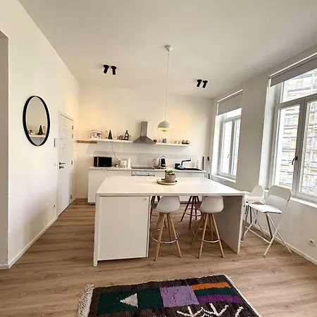 Stylish In Chatelain - Parking & Comfort *
