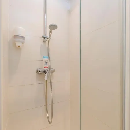 Easy Acces Self Check In 2 Venue