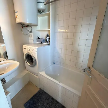 Bright 2 Bedroom Perfectly Located Lägenhet *