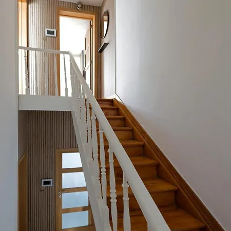 Cozy, Bright 2-bedroom Duplex In Brussels-laeken Lägenhet Bryssel