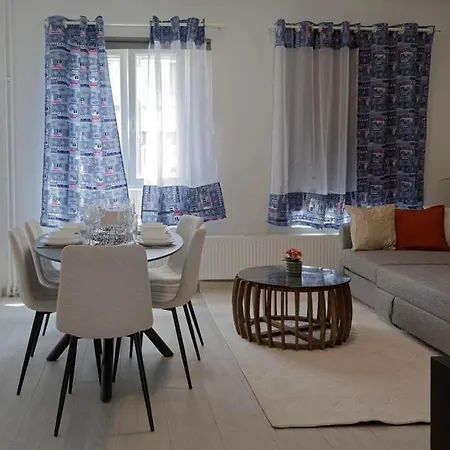 Lägenhet Cozy, Bright 2-bedroom Duplex In Brussels-laeken *