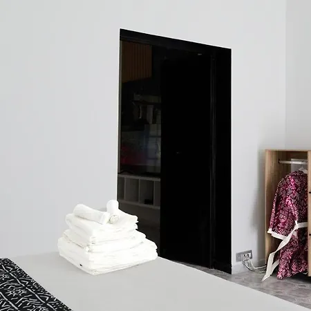 Cozy, Bright 2-bedroom Duplex In Brussels-laeken