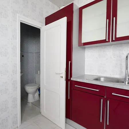 Cozy, Bright 2-bedroom Duplex In Brussels-laeken *