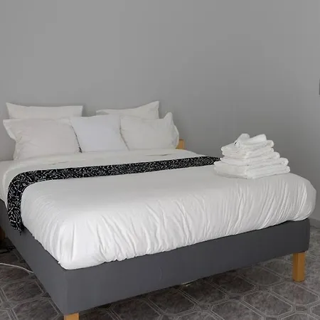 Lägenhet Cozy, Bright 2-bedroom Duplex In Brussels-laeken *