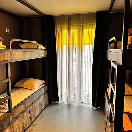 Brxxl 5 Centre Albergue *