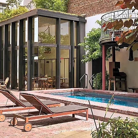 Latroupe Jardin Secret Otel
