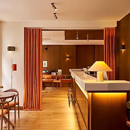 Latroupe Jardin Secret Otel