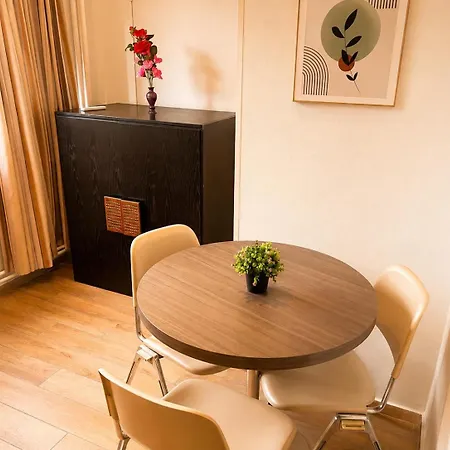 Centerstay Apartment
