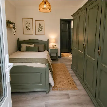 Apartment Professionally Designed In Saint-josse-ten-noode *