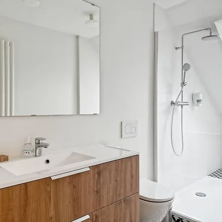Self Check In 2 Bedroom In *