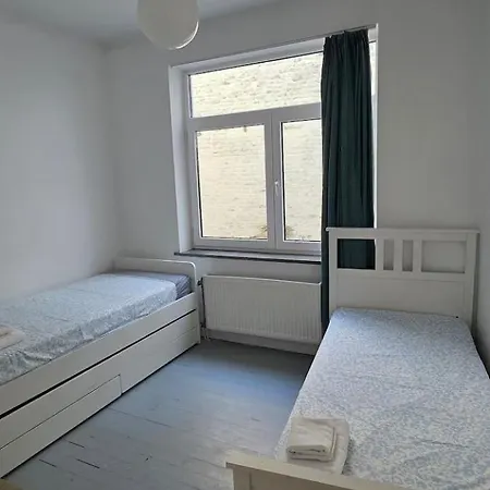 Villa Family House 5br House 3ba Terrace Center *