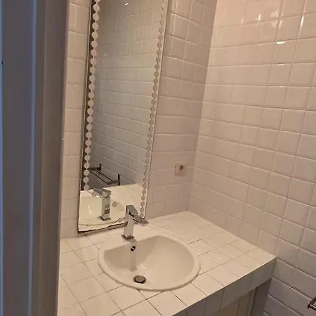 Family House 5br House 3ba Terrace Center Villa