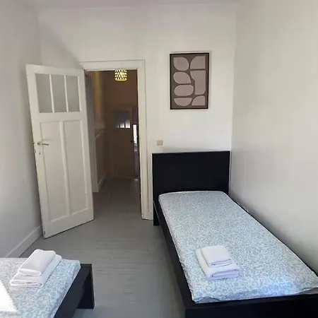 Villa Family House 5br House 3ba Terrace Center *