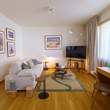 Maison Lemonnier - A Place That Reunites With 5 Luxury Bedrooms And Rooftop Βρυξέλλες