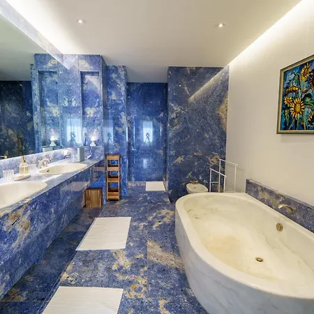 Maison Lemonnier - A Place That Reunites With 5 Luxury Bedrooms And Rooftop Hébergement de vacances *