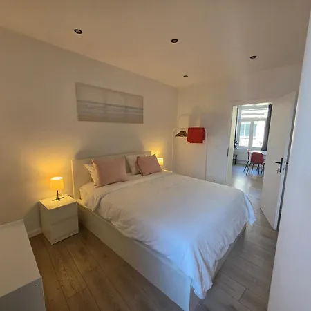 Lily's Flat *