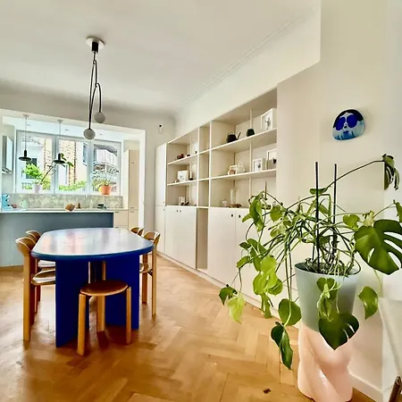 2 Bedrooms - Baby Crib & Furnished Terrace In Lovely Apartment