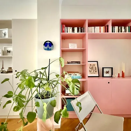 Apartment 2 Bedrooms - Baby Crib & Furnished Terrace In Lovely