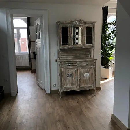 Spacious In An Authentic Mansion Brüsszel