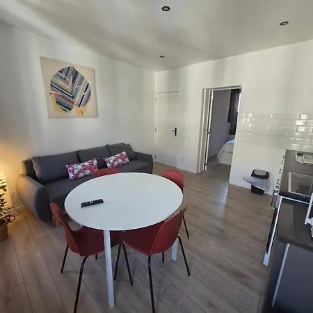 Lily's Flat Daire Brüksel