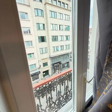 Apartament Cozy In The Heart Of Brussels, *