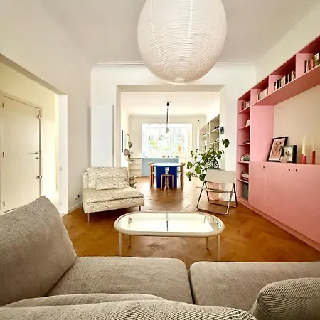 Apartment 2 Bedrooms - Baby Crib & Furnished Terrace In Lovely