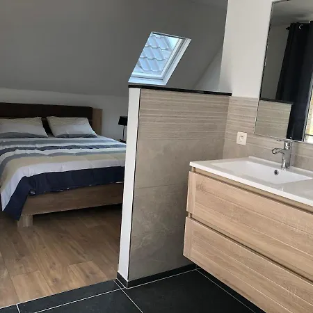 Spacious In An Authentic Mansion *