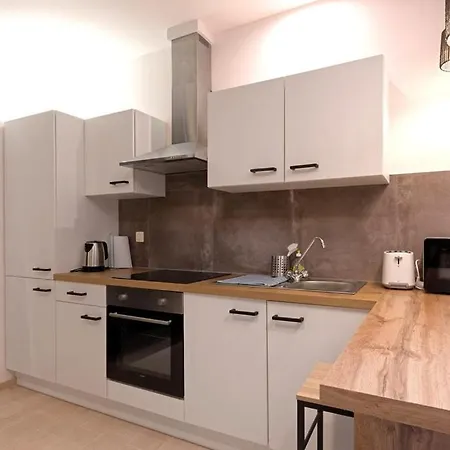 Cozy, Bright 2-bedroom Duplex In Brussels-laeken Appartamento