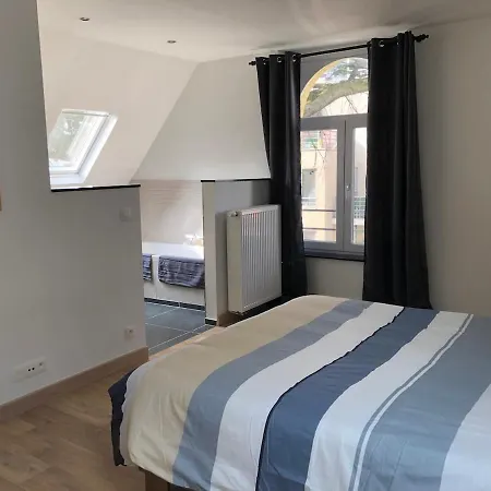 Spacious In An Authentic Mansion Apartman Brüsszel