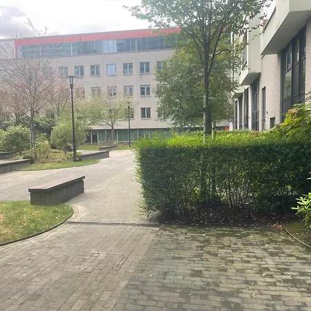 Modern & Spacious 76M Apartment 2 Terraces, Free Private Parking, Free Wi-Fi, Near Brussels North Station Apartment Brussels