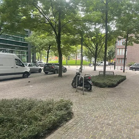 Apartamento Modern & Spacious 76M Apartment 2 Terraces, Free Private Parking, Free Wi-Fi, Near Brussels North Station *