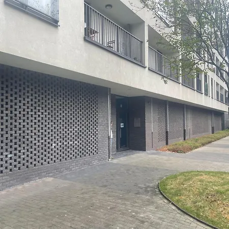 Modern & Spacious 76M Apartment 2 Terraces, Free Private Parking, Free Wi-Fi, Near Brussels North Station Apartamento Bruxelas