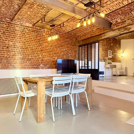 Quiet Loft With Terrace Apartman