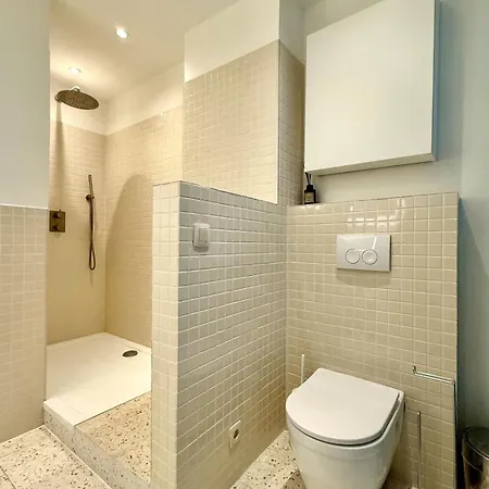 2 Bedrooms - Baby Crib & Furnished Terrace In Lovely Brussels