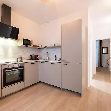 Apartman Modern Cocoon Gare Du Midi Bro14400
