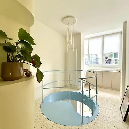 2 Bedrooms - Baby Crib & Furnished Terrace In Lovely Apartman