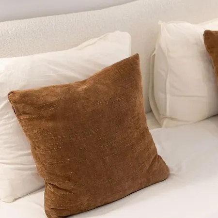 Modern Cocoon Gare Du Midi Bro14400 Apartman *