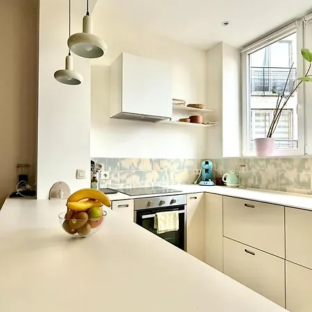 2 Bedrooms - Baby Crib & Furnished Terrace In Lovely