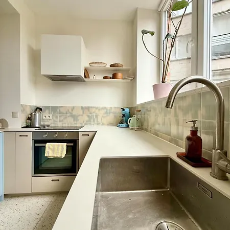 2 Bedrooms - Baby Crib & Furnished Terrace In Lovely Apartment Brussels