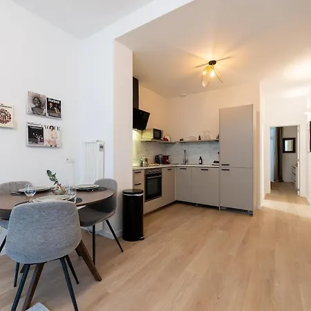 Apartman Modern Cocoon Gare Du Midi Bro14400