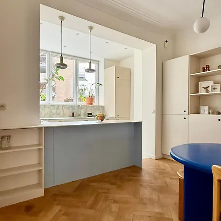 2 Bedrooms - Baby Crib & Furnished Terrace In Lovely Brussels