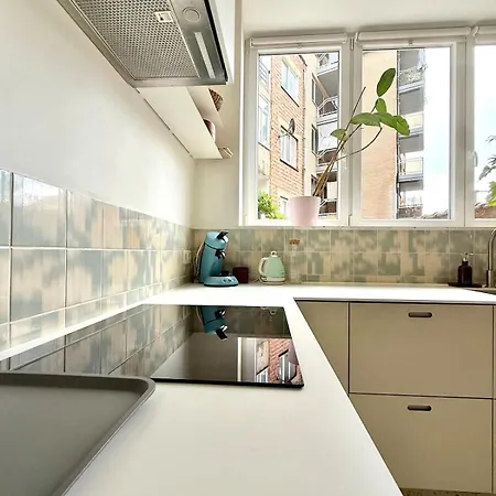 2 Bedrooms - Baby Crib & Furnished Terrace In Lovely