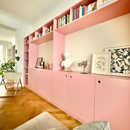2 Bedrooms - Baby Crib & Furnished Terrace In Lovely Apartment