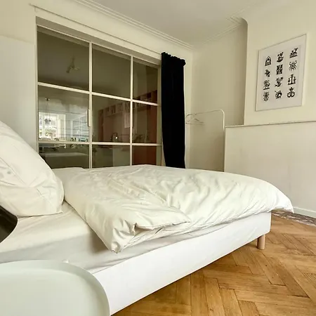 Apartment 2 Bedrooms - Baby Crib & Furnished Terrace In Lovely