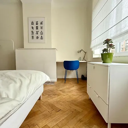 Apartment 2 Bedrooms - Baby Crib & Furnished Terrace In Lovely *