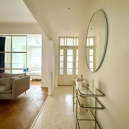 2 Bedrooms - Baby Crib & Furnished Terrace In Lovely Apartment Brussels