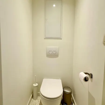 2 Bedrooms - Baby Crib & Furnished Terrace In Lovely
