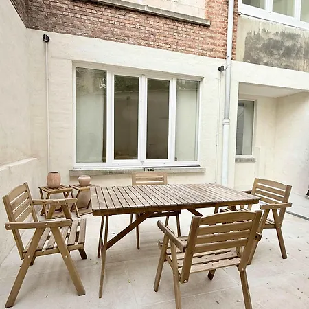 2 Bedrooms - Baby Crib & Furnished Terrace In Lovely Apartment Brussels