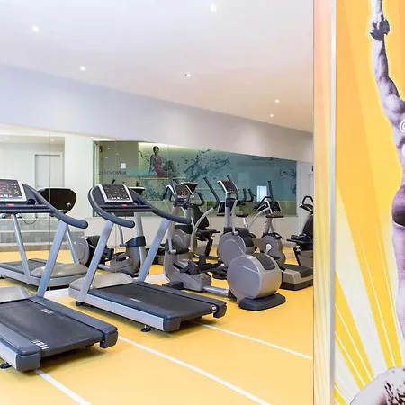 Novotel Centre Hotel 4*